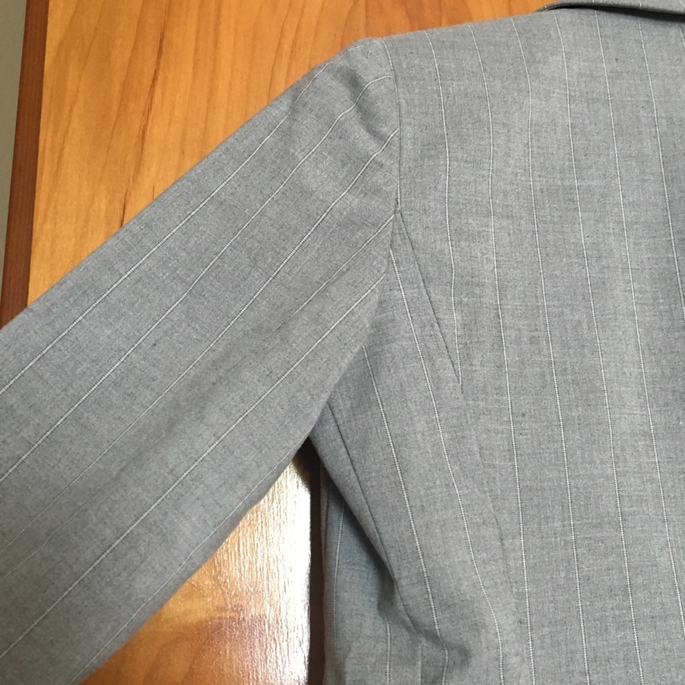 Gray Suit Jacket - Picture 5 of 8